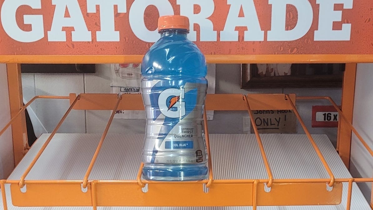 Gatorade Cool Blue 28 Ounce.