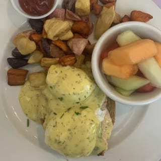 Salmon benedict brunch