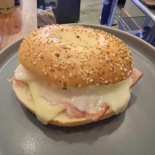 Everything Bagel  Smoked salmon&creamcheese