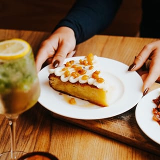 LEMON & OLIVE OIL CAKE