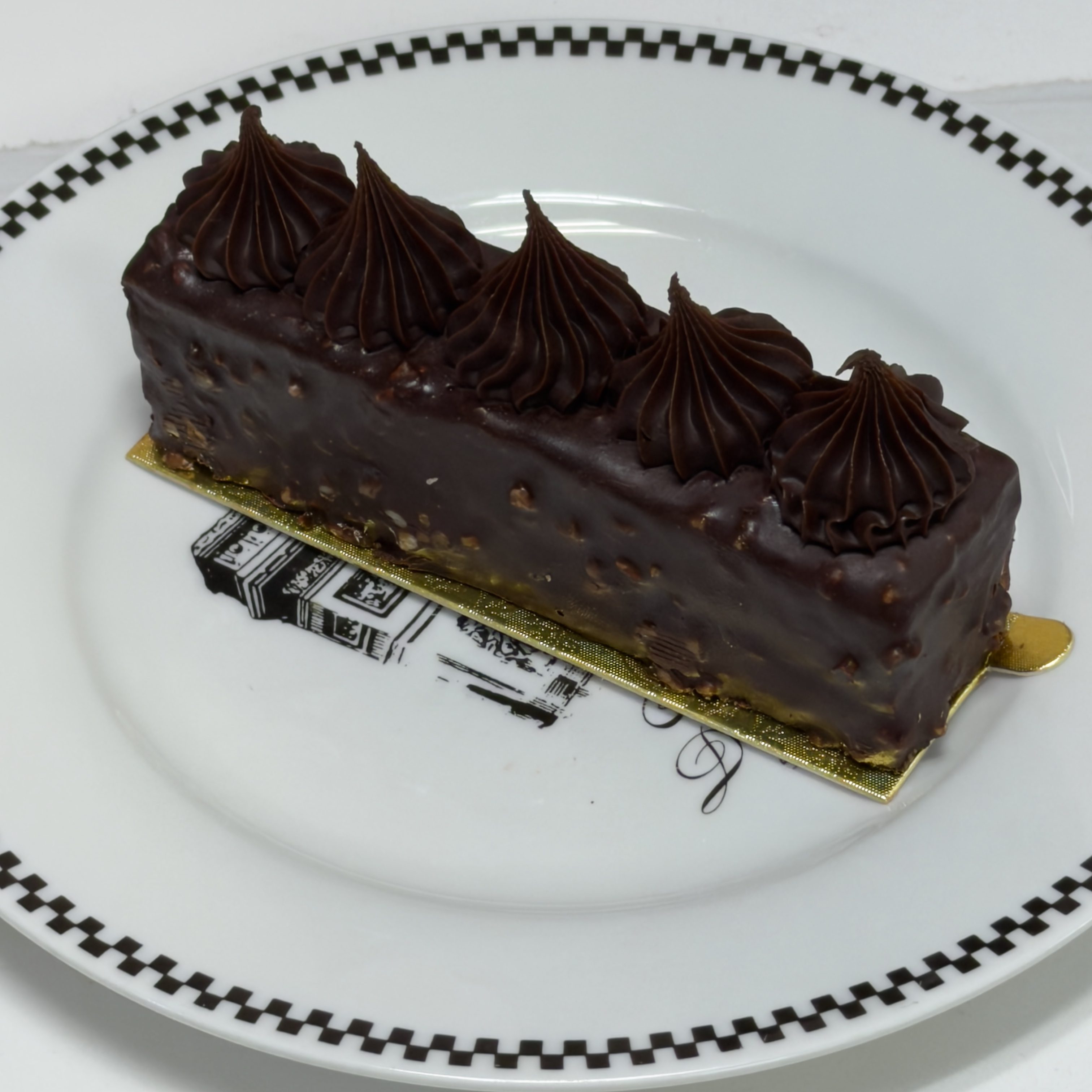 Crunchy Almond Cake.