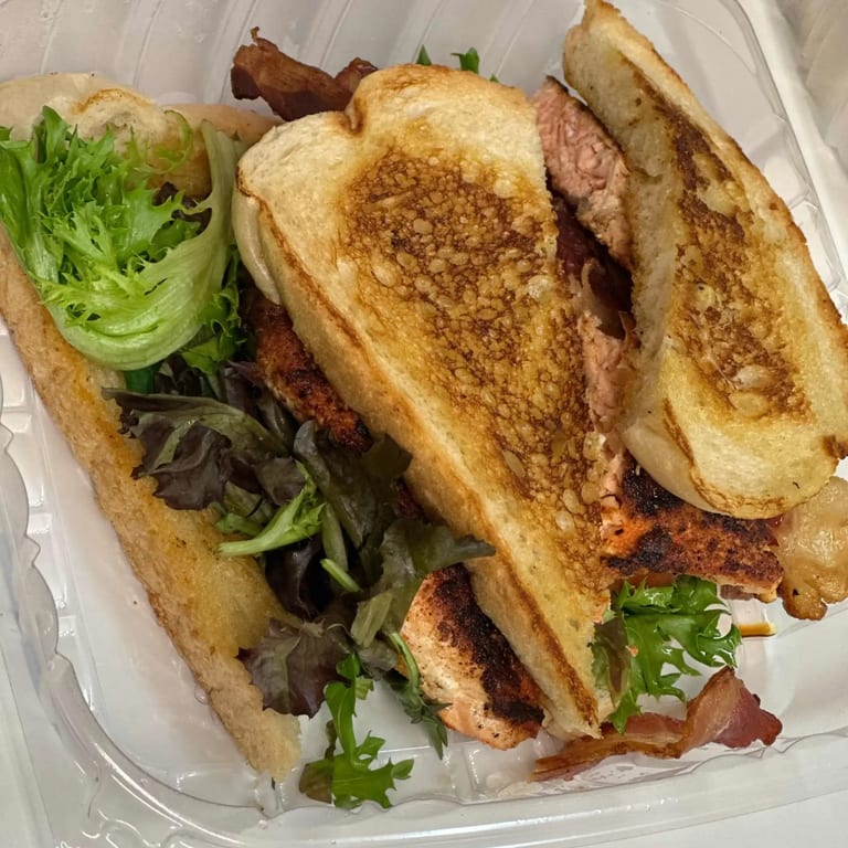 Salmon BLT – A Fresh Twist on a Classic Favorite