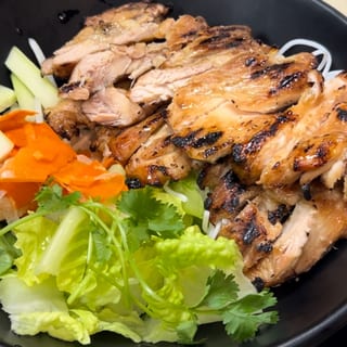VB1. Grilled Chicken Vermicelli