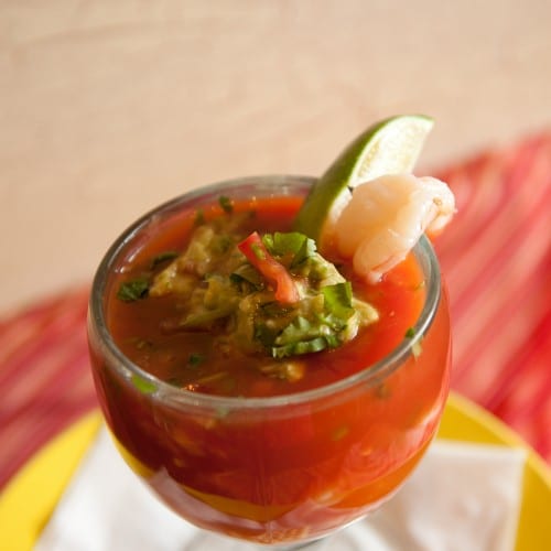 COCTEL DE CAMARONES (SHRIMP COCKTAIL.