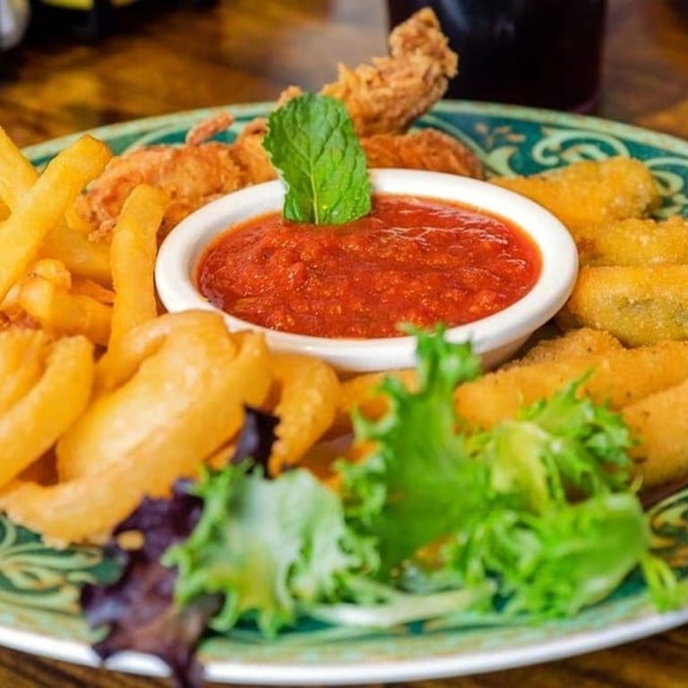 Classic Comfort: Mashed Potatoes and Gravy