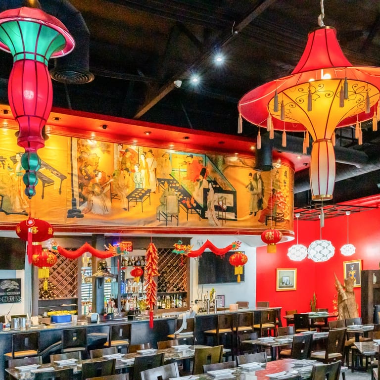 Stylish Dining Experience