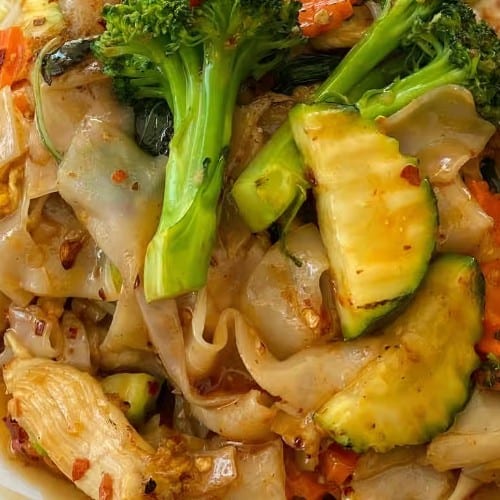 21. Pad Kee Mao (Drunken Noodles).