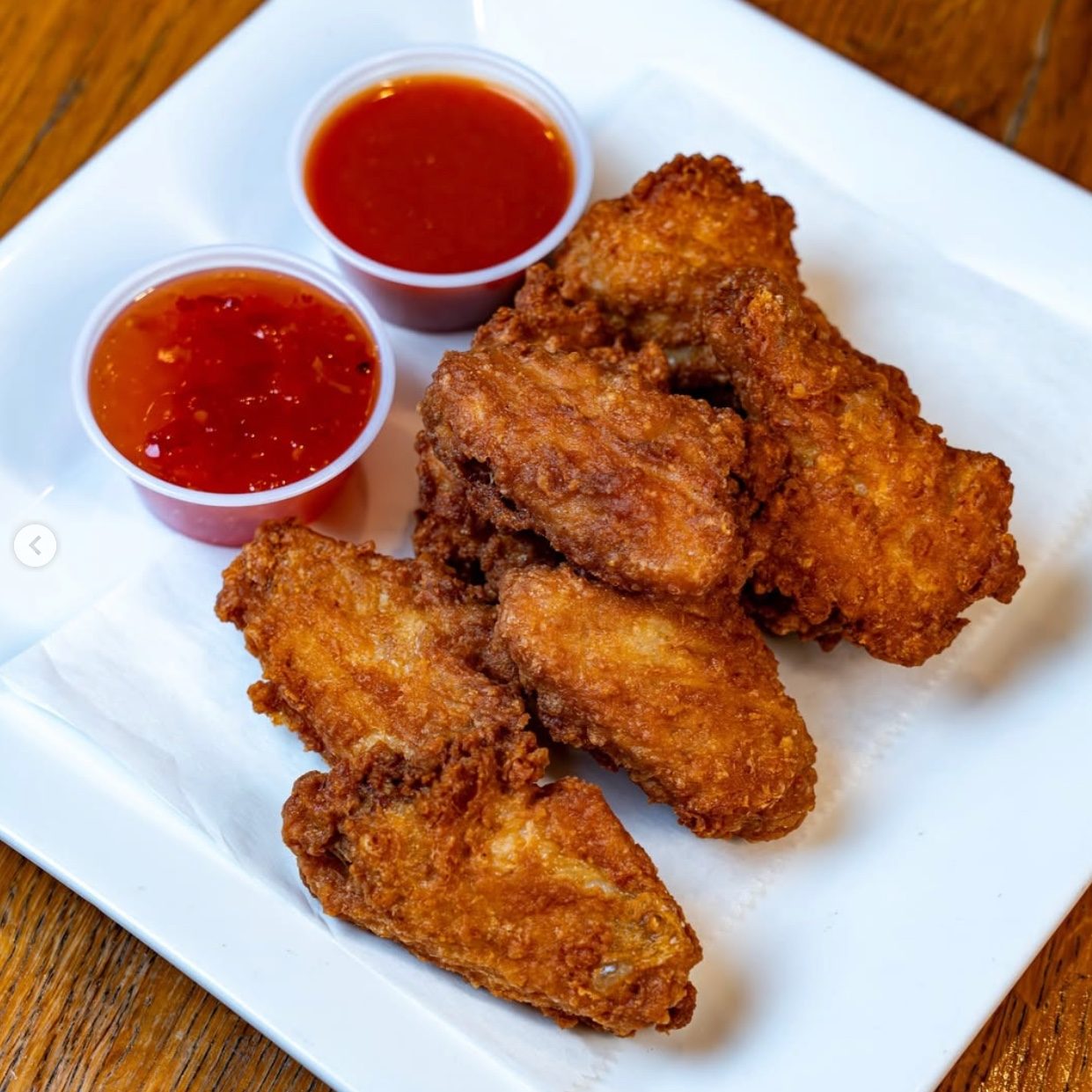 Chicken Wings with Fries.