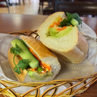 7. Avocado Sandwich | Bánh Mì Trái Bơ