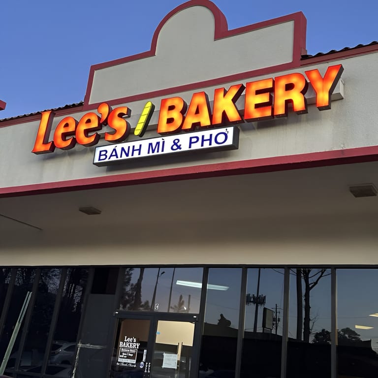Welcome to Lee’s Bakery 🍽️
