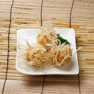 Golden Fried Shrimp Balls / 龍鬚蝦球