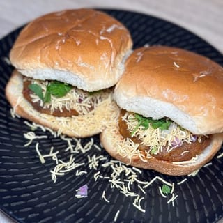  Kutchi Dabeli