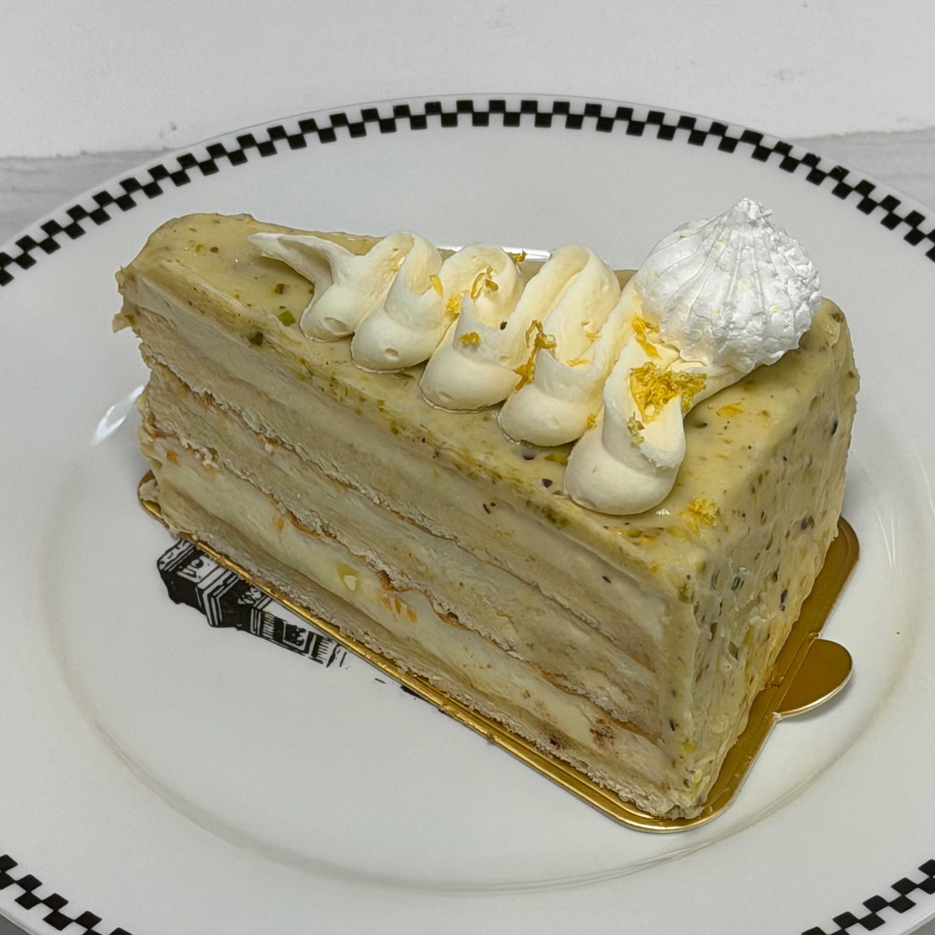 Crunchy Vanilla Lemon Cake.