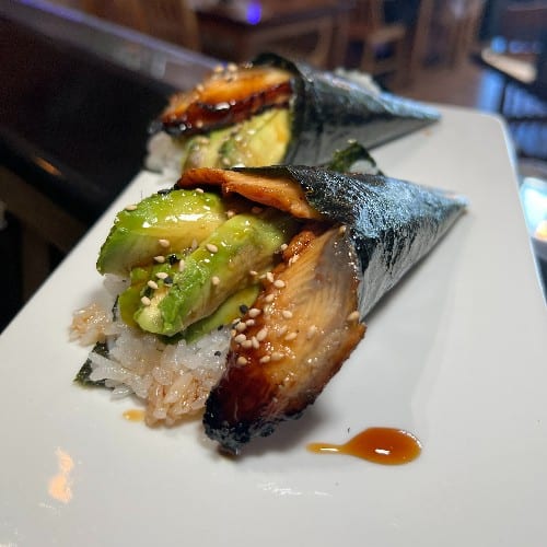 EEL AVOCADO ROLL.