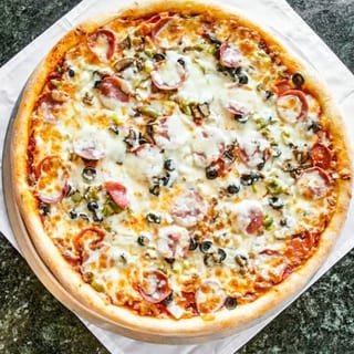 Sali's Special Pizza