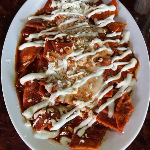 Pollo Chilaquiles Rojos.