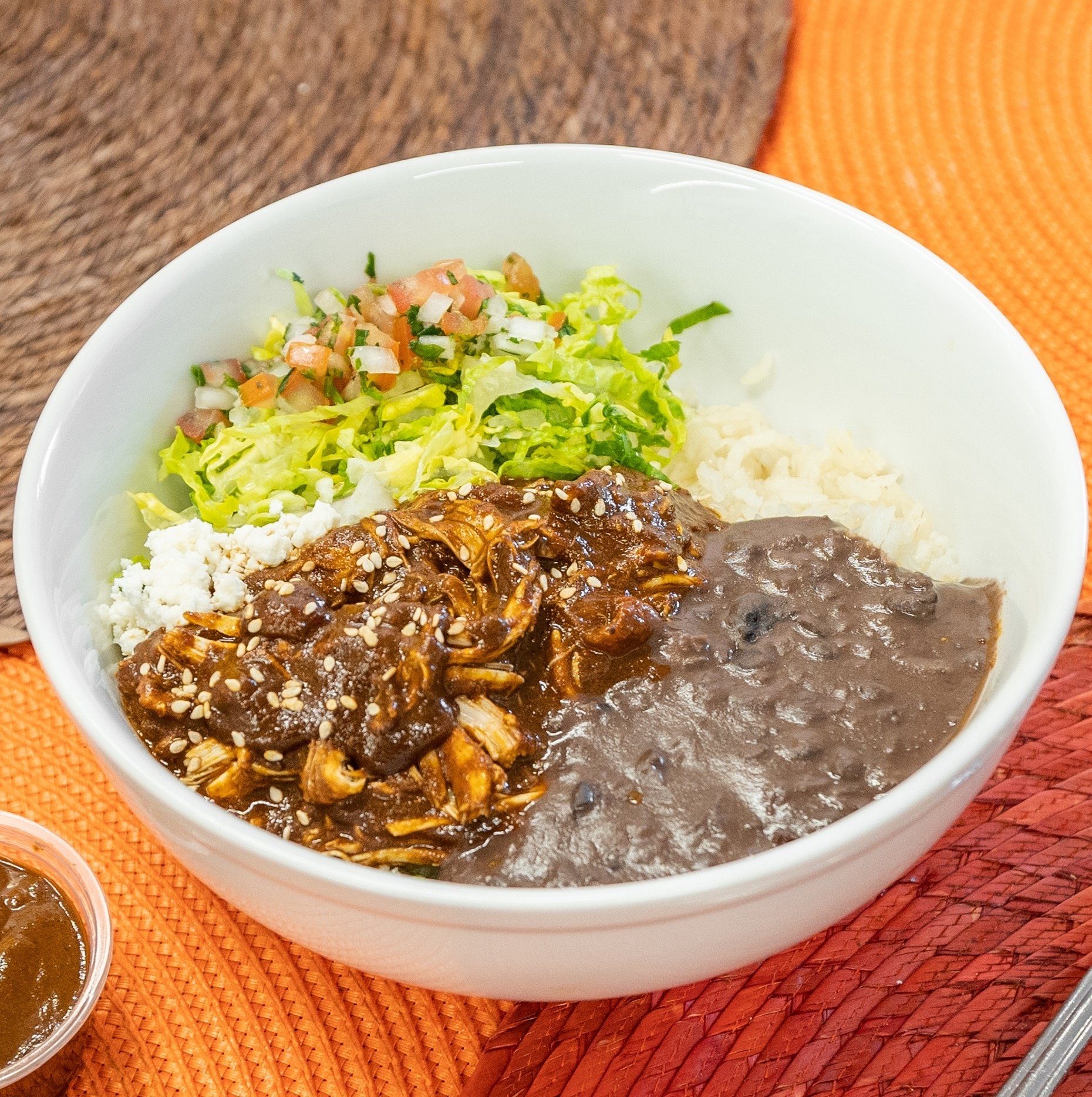 Bowl - Pollo en Mole Poblano.