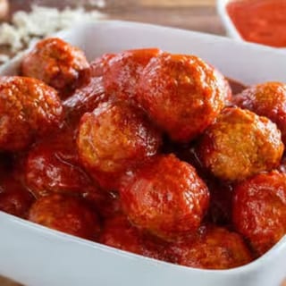 Bucket of Meatballs in Marinara Pasta (15 Pieces)