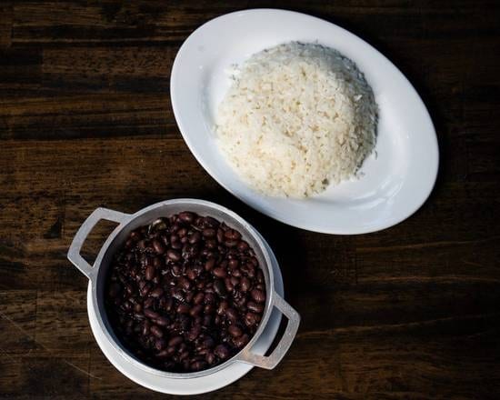 Arroz Blanco & Frijoles Negro.