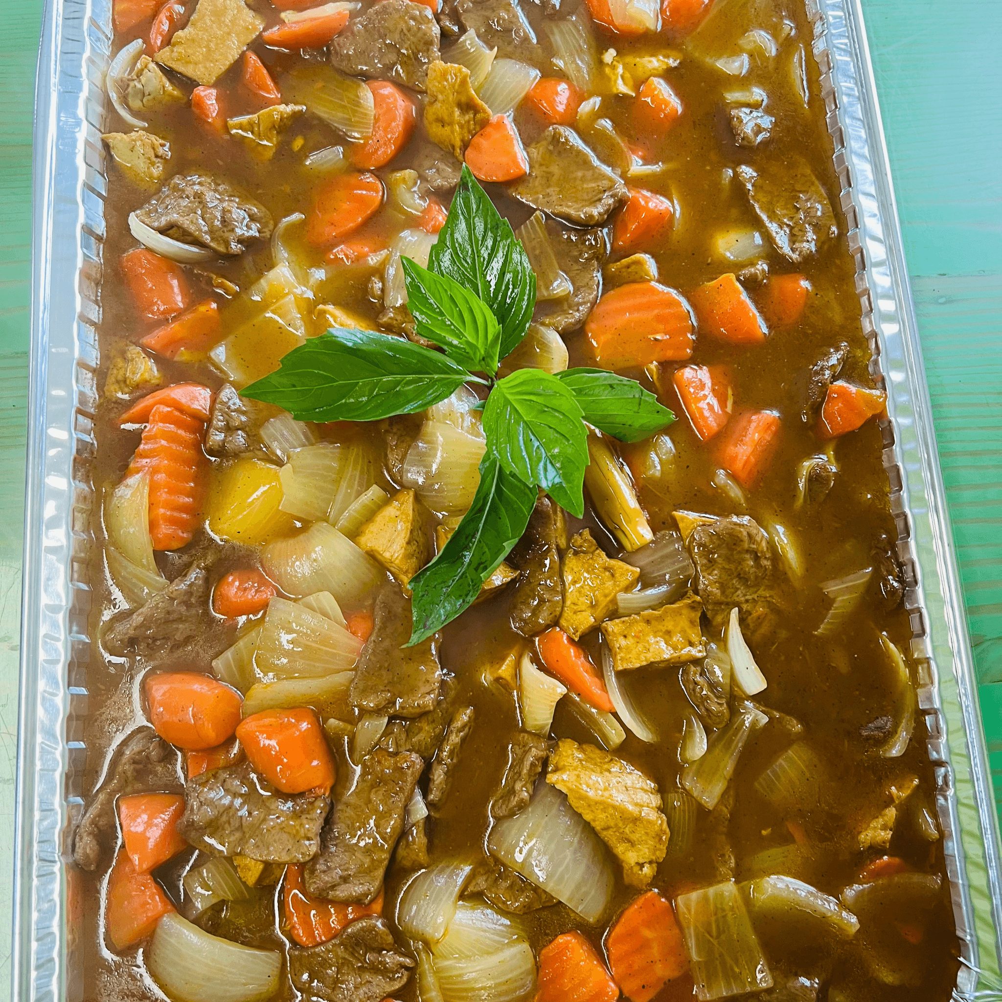 T16. Beef Stew S/L (tray Bò Kho).