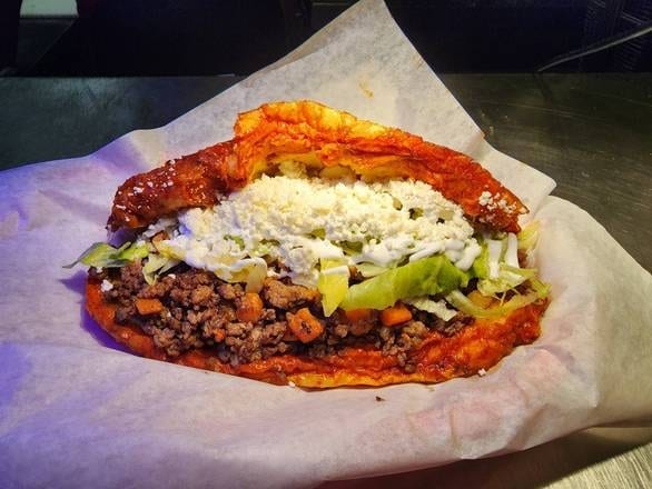 Asada, Pollo, Picadillo O Chorizo Con Papas.