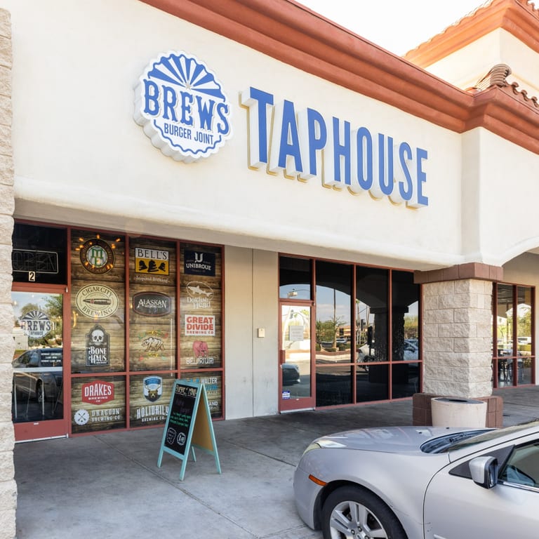 Burgers, Beer & Good Vibes 🍔