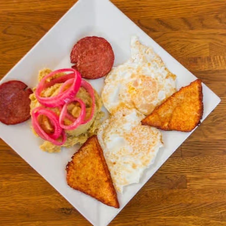 Golden Mozzarella Sticks: A Cheesy Delight