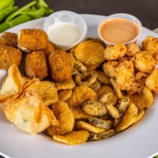 Fried appetizer platter