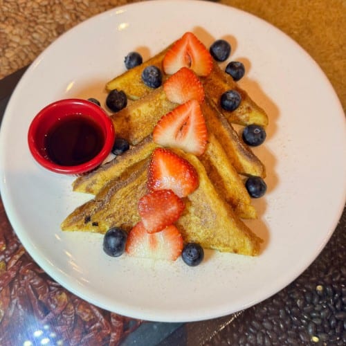 BRUNCH FRENCH TOAST.