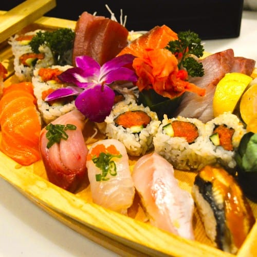 Sushi & Sashimi Combo.