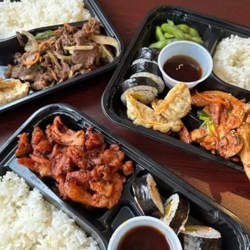 Chicken Ganpoongki Lunch Box.