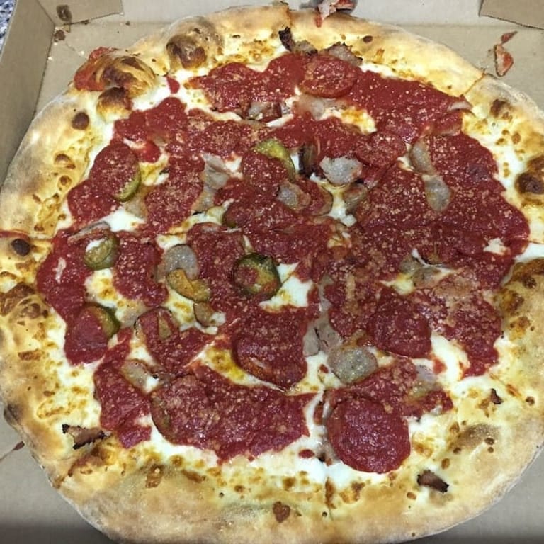 Meat Lovers Pizza: A Carnivore's Delight
