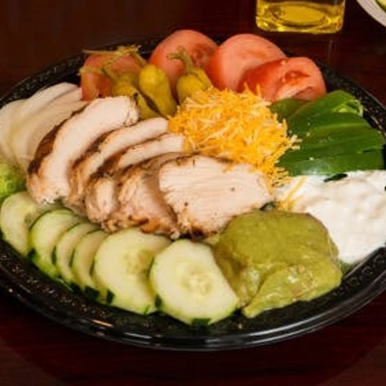Delicious Halal Options: Grilled Chicken, Gyros, Wraps