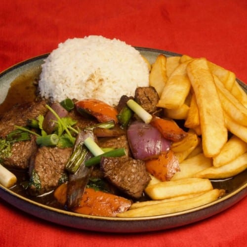 Lomo Saltado.