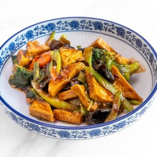 家常豆腐 Sauteed Spicy Fried Bean Curd with Vegetables