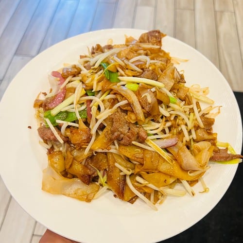 Dry or Gravy Beef Chowfun.