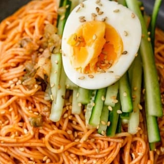 Bibimmyun (Spicy Cold Noodle)