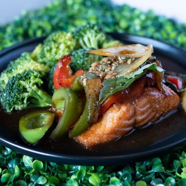 Grilled Salmon: A Flavorful Seafood Delight