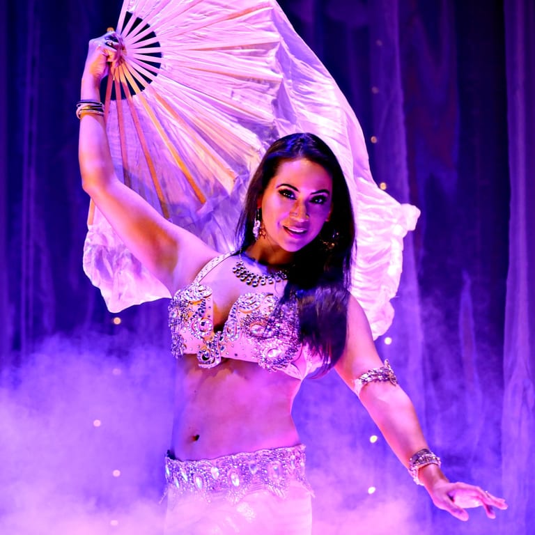 Live Belly Dancer Performances!