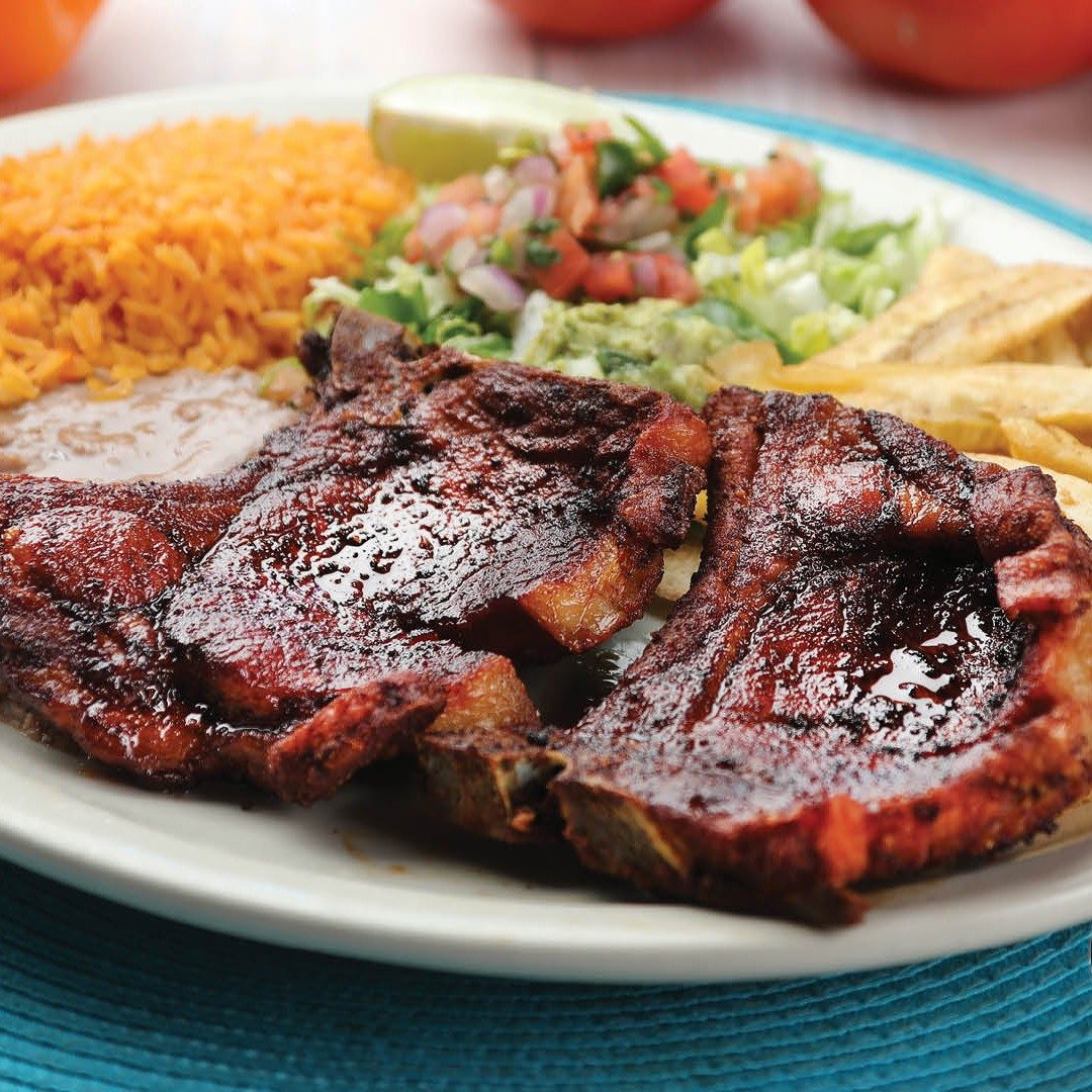 Chuletas con Tajadas.