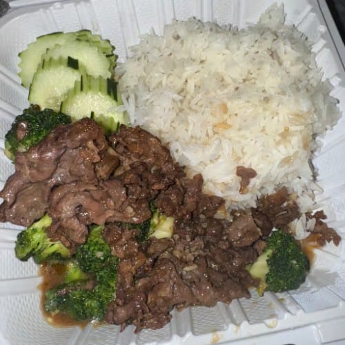 BROCCOLI BEEF WITH RICE.