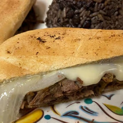 Sandwich vaca frita.