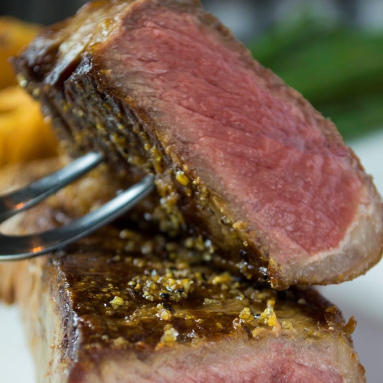 Why Choose Iavarone’s Steakhouse?