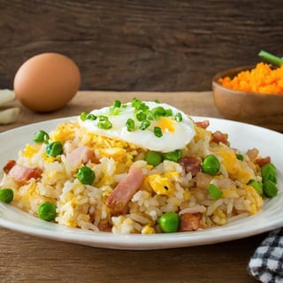 Egg and Garlic Fried Rice