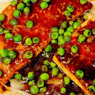 Grilled Salmon Salad