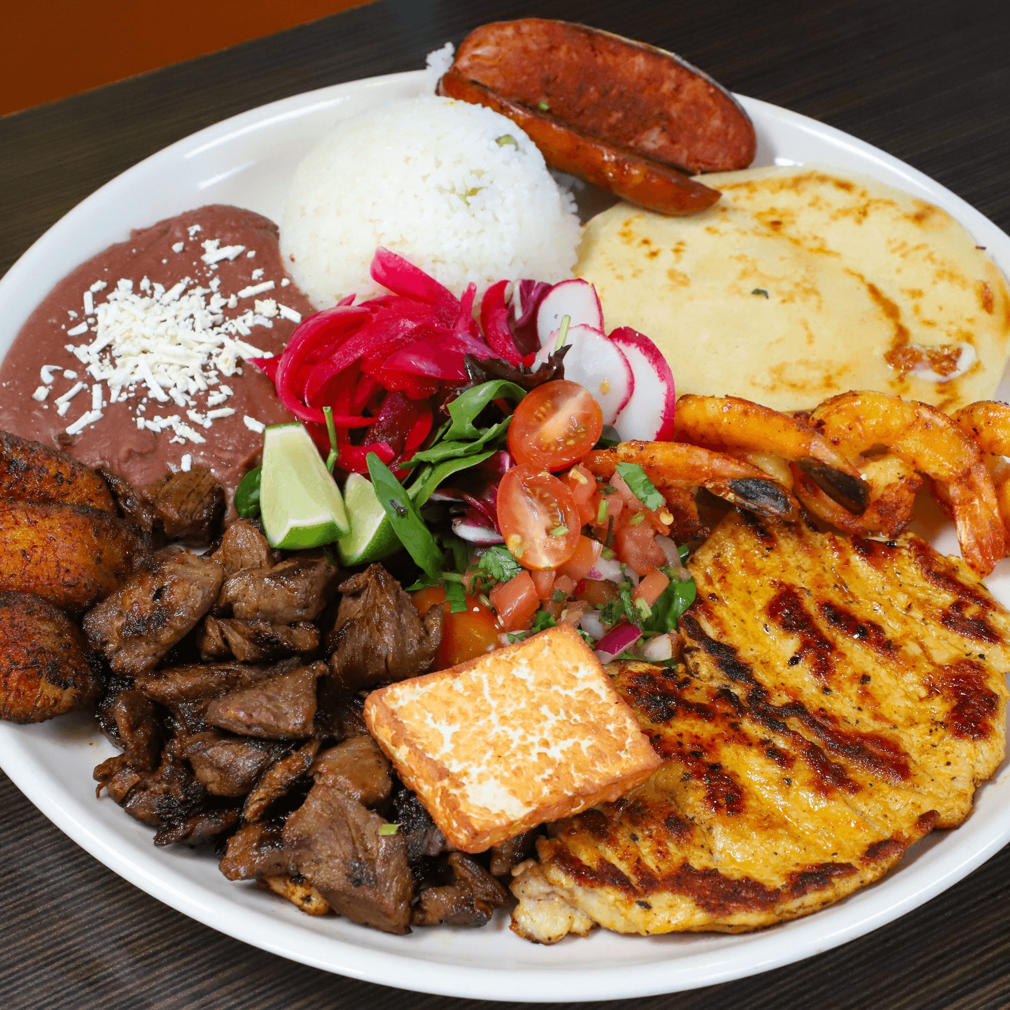 Parrillada Salvadoreña.