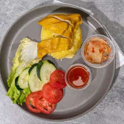 R6. Hainan Chickin Rice Plate.