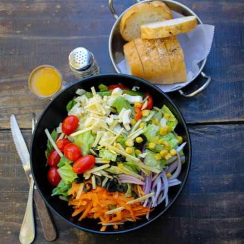 Salada Simples (Garden Salad).