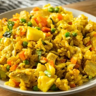 E4. Pineapple Fried Rice