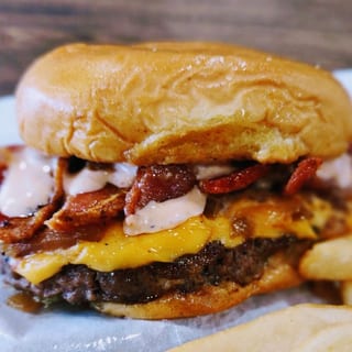 Smash Bacon Burger, Fries & Drink